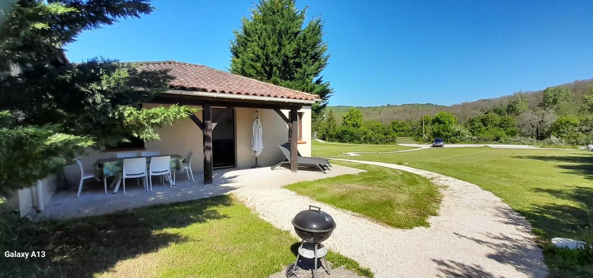 Gites L'Hermine Léobard 0*,